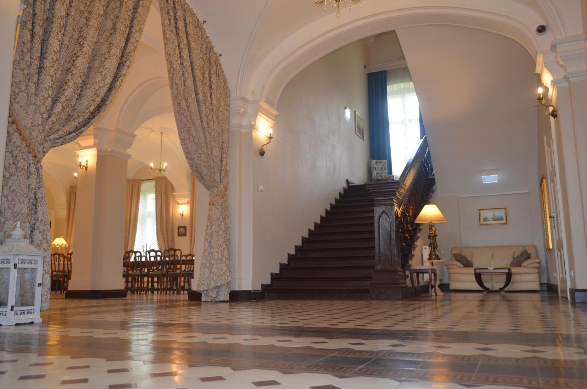 Apartment Ekskluzywny W Palacu Z Parkiem Palac Chociule Swiebodzin
