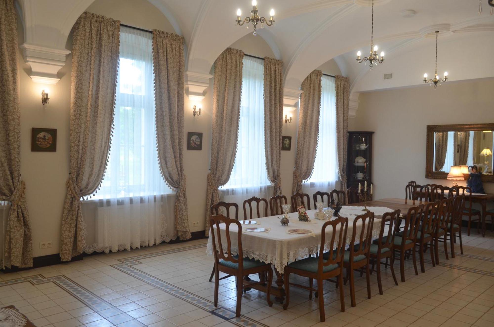 Ekskluzywny W Palacu Z Parkiem Palac Chociule *